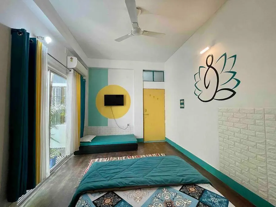 アパート Egarden Shanti 2Bhk Suite バラナシ